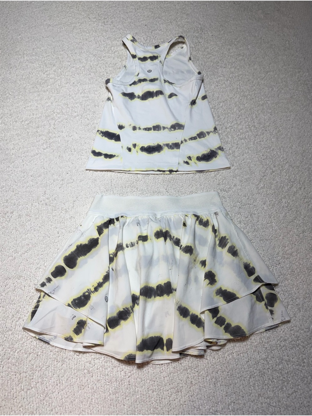 Lululemon Matching Tie Dye Tennis Set Tank & Skort White Black Yellow - Picture 2 of 3